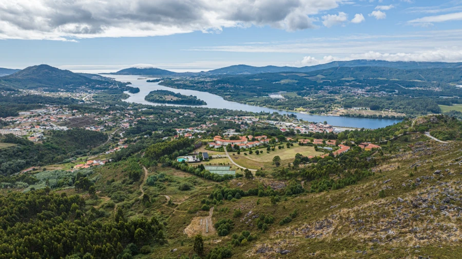 Terreno para Venda em Vila Nova de Cerveira e Lovelhe Foto 13