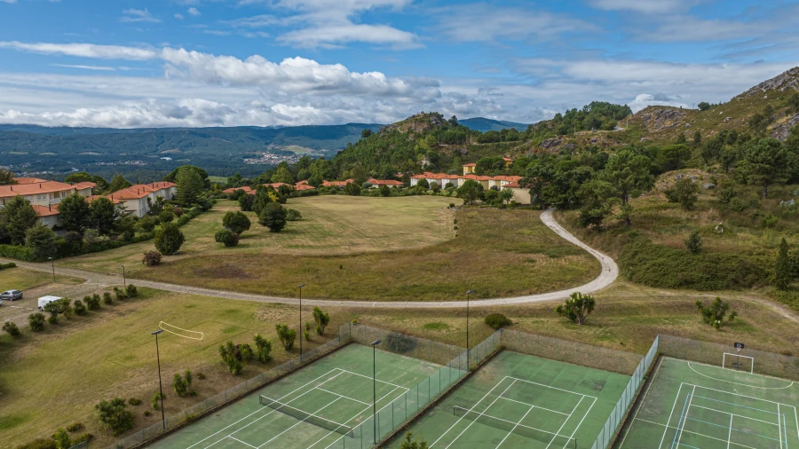 Terreno para Venda em Vila Nova de Cerveira e Lovelhe Foto 8