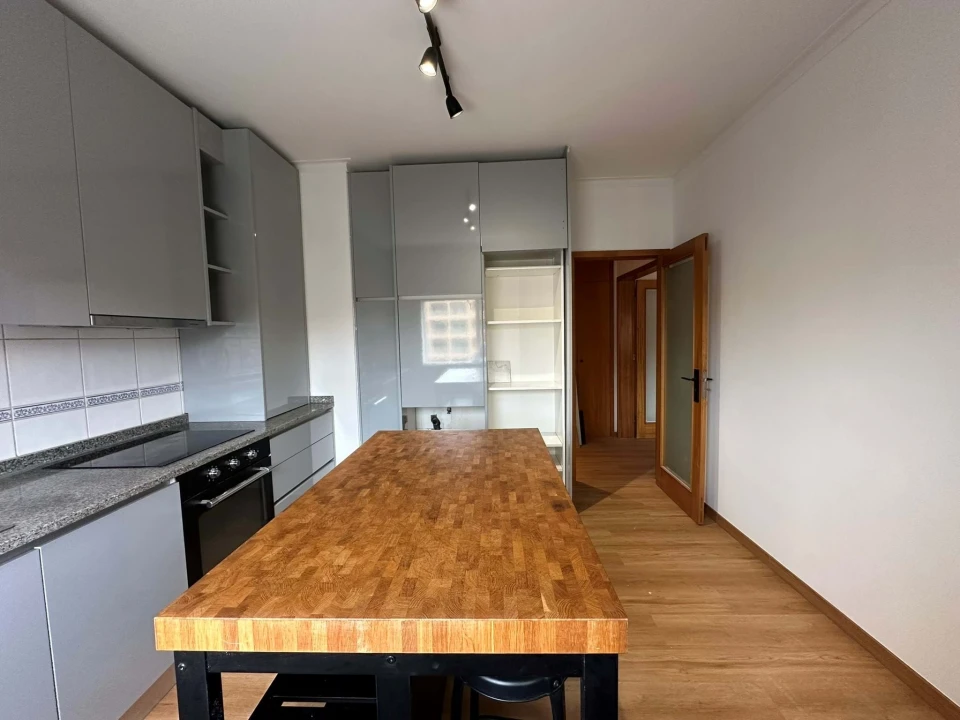 Apartamento T3 para Venda em Nogueira, Fraião e Lamaçães Foto 12