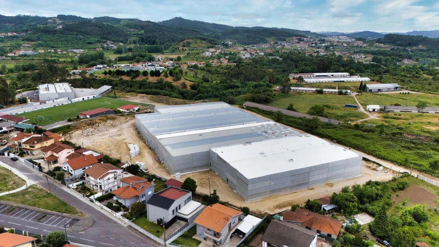 Armazém para Venda em Briteiros Santo Estêvão e Donim Foto 13