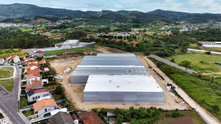 Armazém para Venda em Briteiros Santo Estêvão e Donim