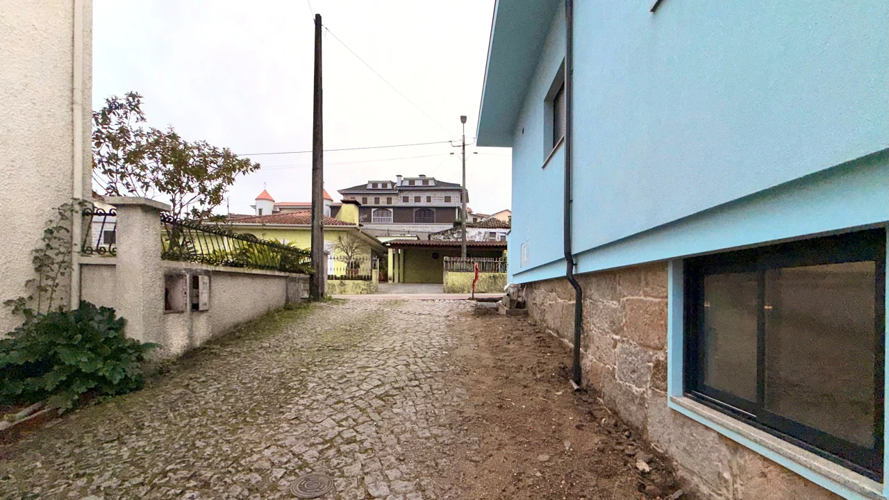 Moradia T3 para Venda em Oliveira (Santa Maria) Foto 2