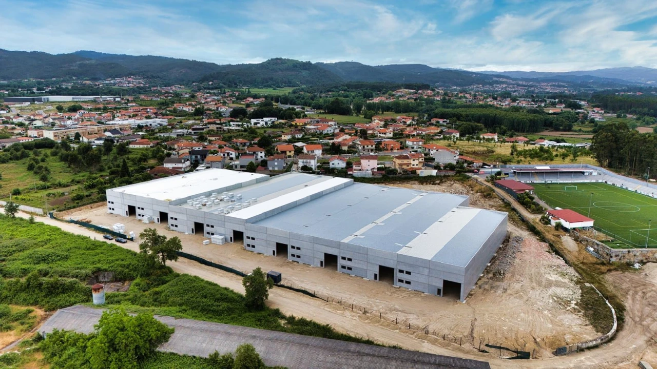Armazém para Venda em Briteiros Santo Estêvão e Donim Foto 15