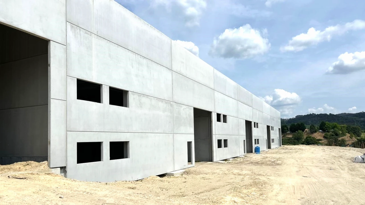 Armazém para Venda em Briteiros Santo Estêvão e Donim Foto 3