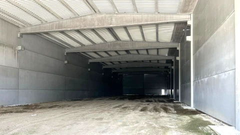 Armazém para Venda em Briteiros Santo Estêvão e Donim