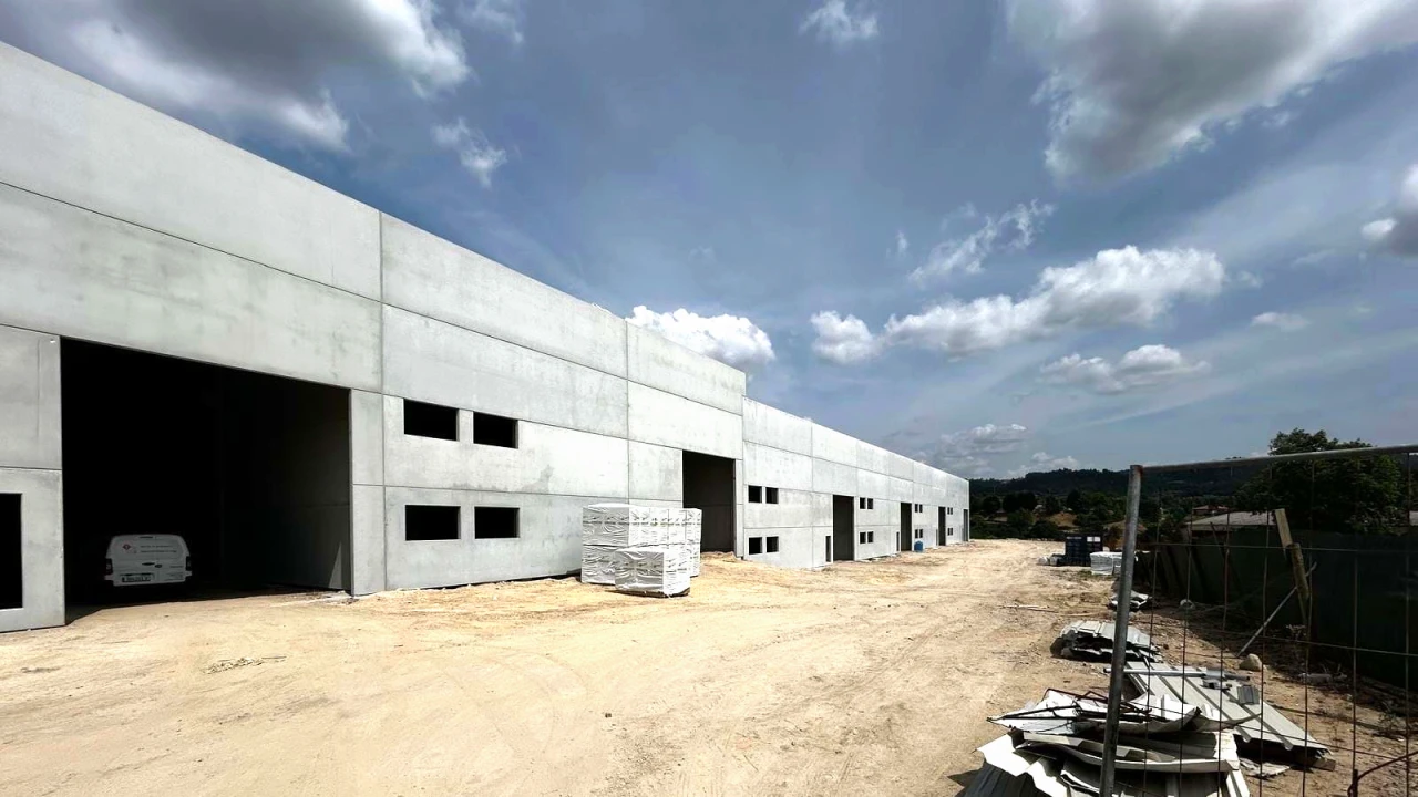 Armazém para Arrendamento em Briteiros Santo Estêvão e Donim Foto 7