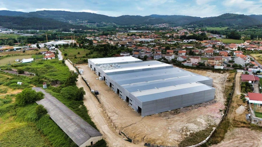 Armazém para Arrendamento em Briteiros Santo Estêvão e Donim Foto 15