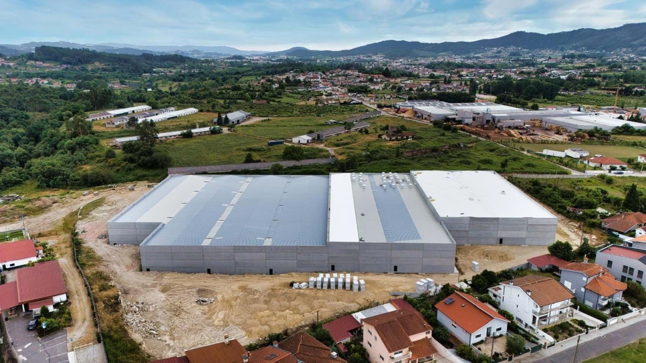 Armazém para Arrendamento em Briteiros Santo Estêvão e Donim Foto 11