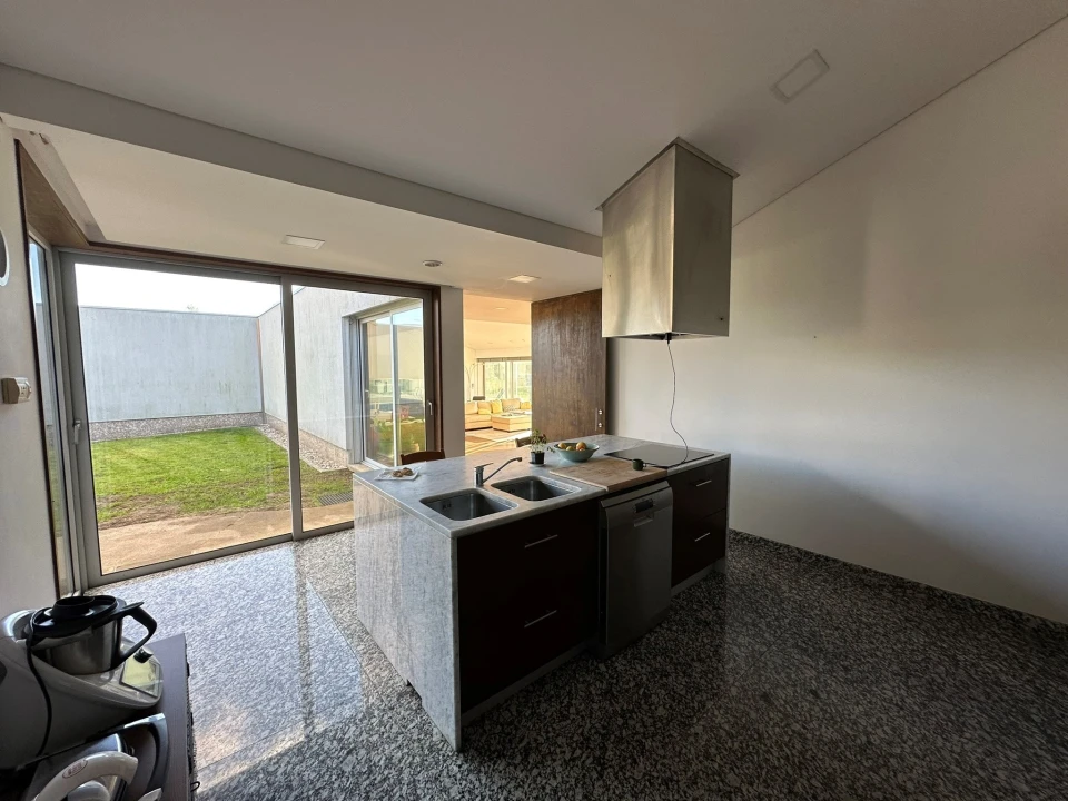 Moradia T4 para Venda em Sande Vila Nova e Sande São Clemente Foto 30