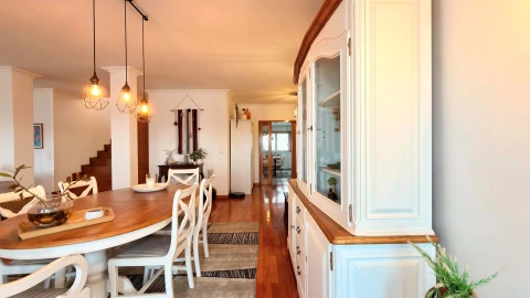Apartamento T4 para Venda em Ferreiros e Gondizalves