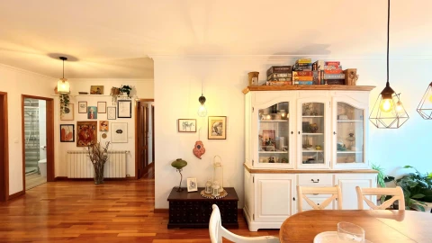Apartamento T4 para Venda em Ferreiros e Gondizalves