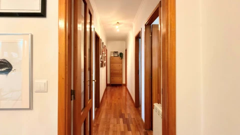 Apartamento T4 para Venda em Ferreiros e Gondizalves
