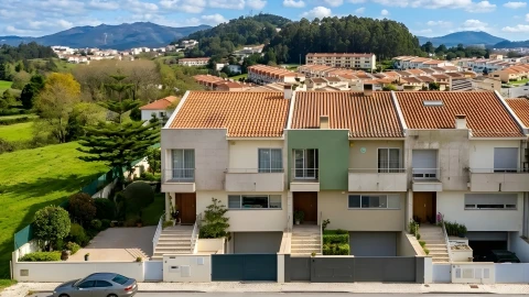 Moradia T4 para Venda em Real, Dume e Semelhe