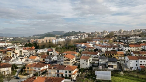 Moradia T4 para Venda em Real, Dume e Semelhe