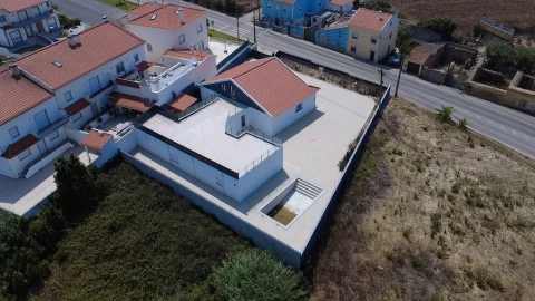 Moradia T4 para Venda em Atouguia da Baleia