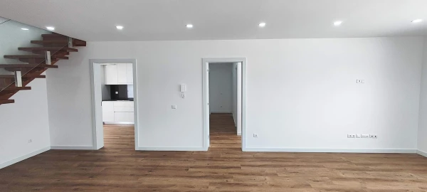 Moradia T4 para Venda em Atouguia da Baleia