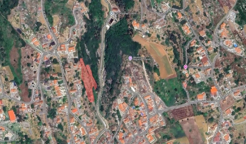 Terreno para Venda em Reguengo Grande Foto 2