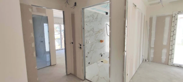Moradia T5 para Venda em Pontinha e Famões