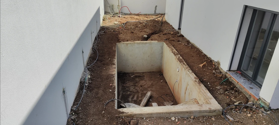 Moradia T5 para Venda em Pontinha e Famões Foto 36