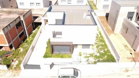 Moradia T5 para Venda em Ponte do Rol