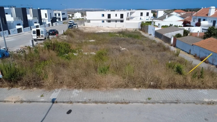 Terreno para Venda em Atouguia da Baleia Foto 5