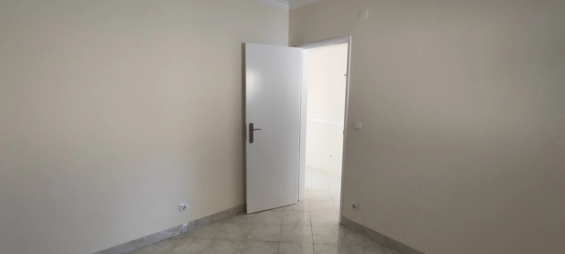 Apartamento T1 para Venda em São João das Lampas e Terrugem Foto 4