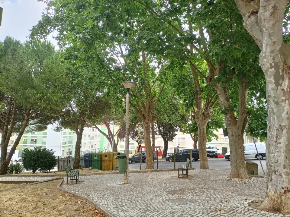 Loja para Arrendamento em Agualva e Mira-Sintra Foto 5