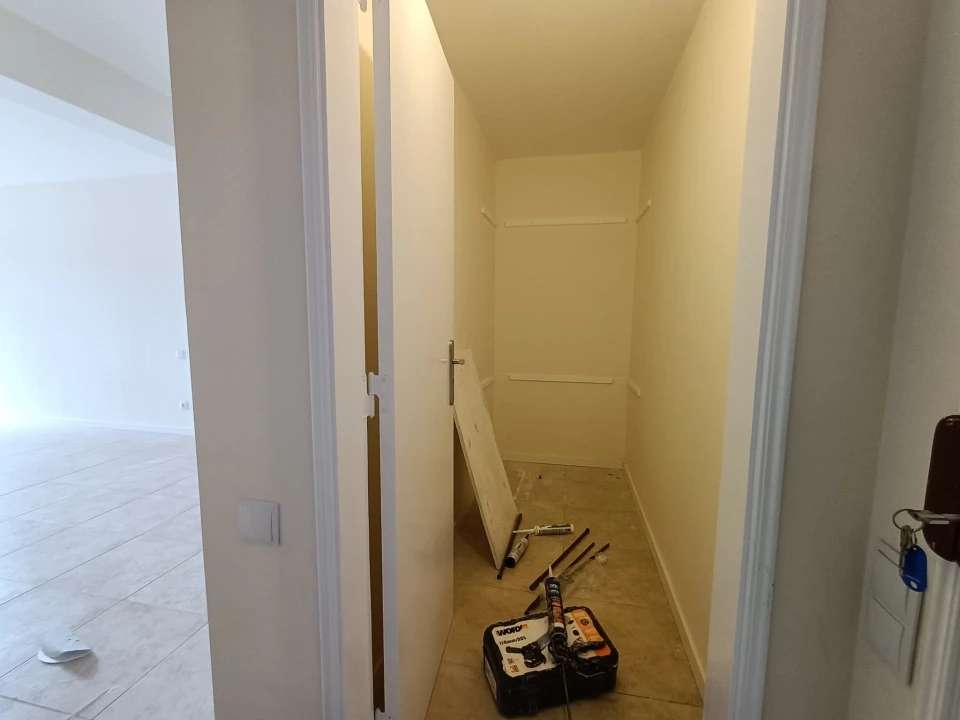 Apartamento T2 para Venda em Algueirão-Mem Martins Foto 4
