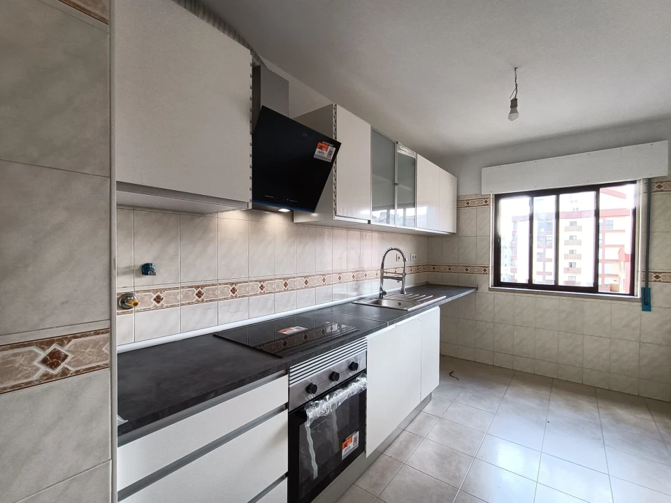 Apartamento T2 para Venda em Algueirão-Mem Martins Foto 8
