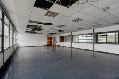 Armazém para Arrendamento em Alverca do Ribatejo e Sobralinho