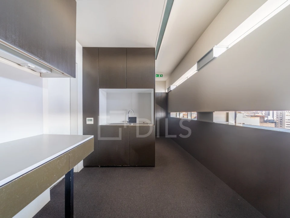 Escritório para Arrendamento em Lordelo do Ouro e Massarelos Foto 11