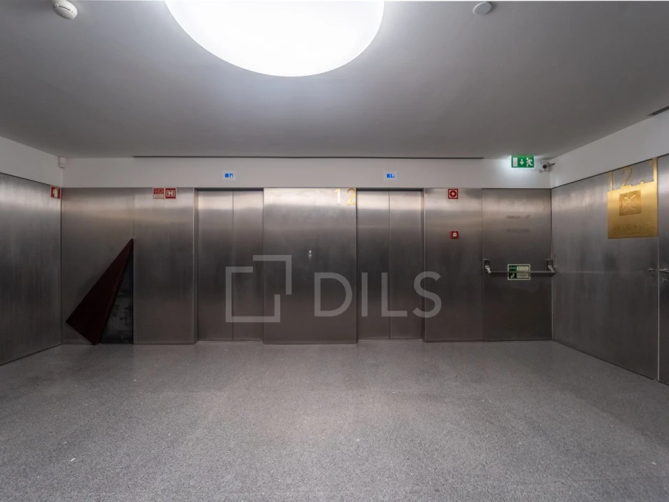 Escritório para Arrendamento em Lordelo do Ouro e Massarelos Foto 18