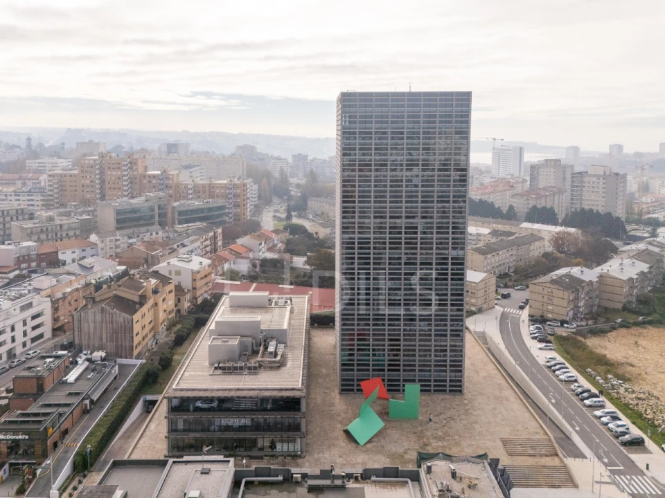 Escritório para Arrendamento em Lordelo do Ouro e Massarelos Foto 19
