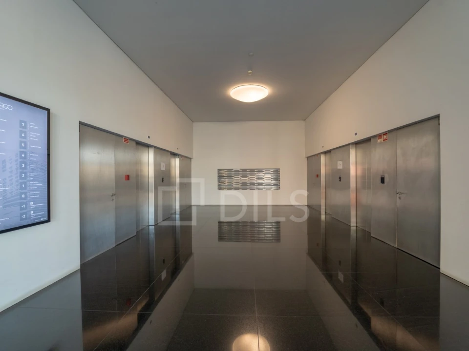 Escritório para Arrendamento em Lordelo do Ouro e Massarelos Foto 17