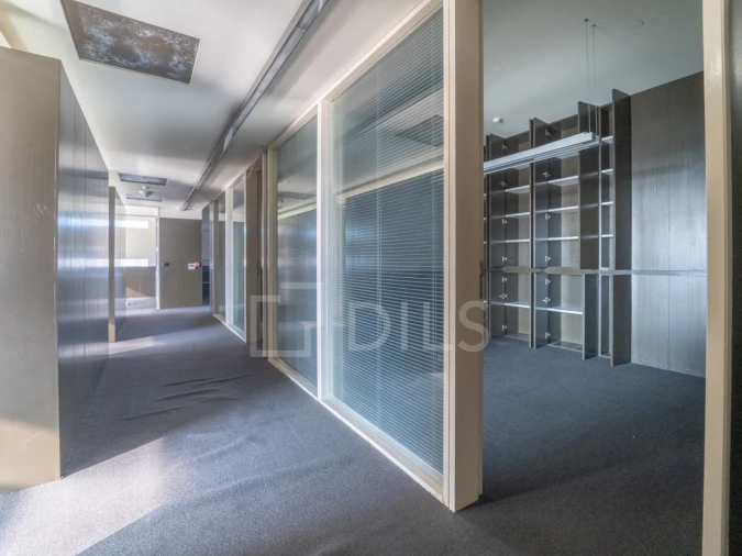 Escritório para Arrendamento em Lordelo do Ouro e Massarelos Foto 6