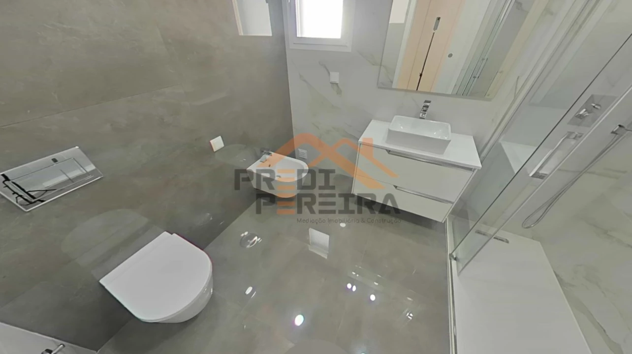Moradia T4 para Venda em Ramada e Caneças Foto 24