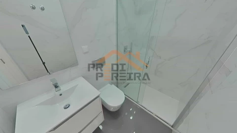Moradia T4 para Venda em Ramada e Caneças