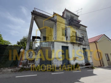 Moradia para Venda em Santiago