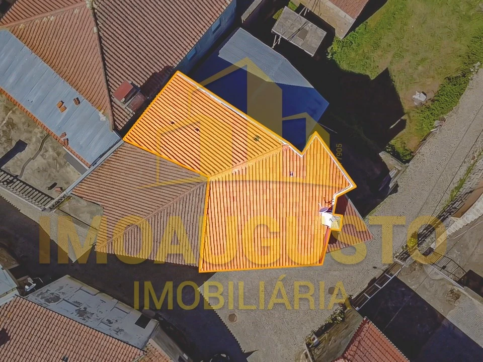 Moradia T3 para Venda em Lamegal Foto 3