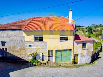 Moradia T3 para Venda em Lamegal
