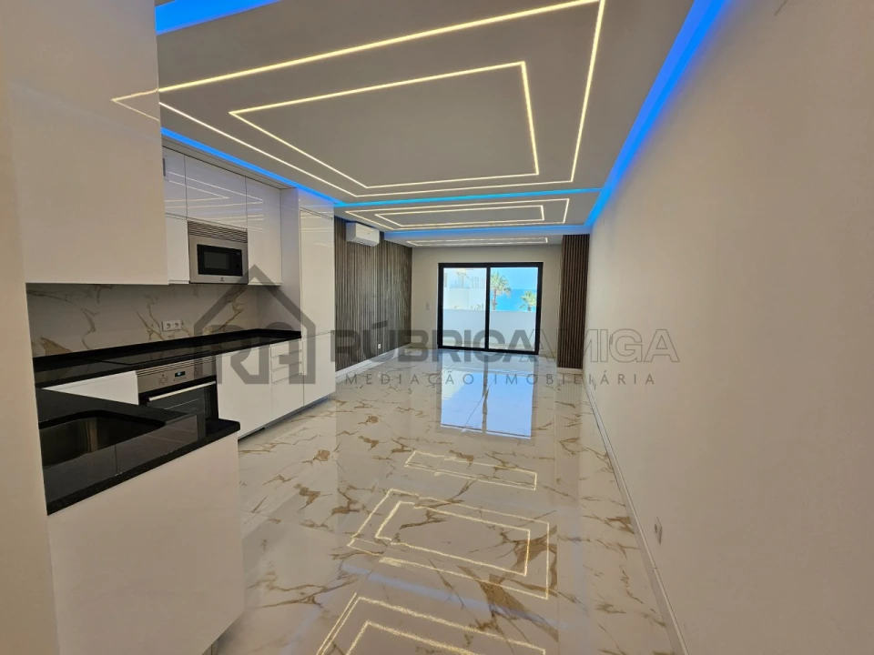 Apartamento T2 para Venda em Quarteira Foto 12