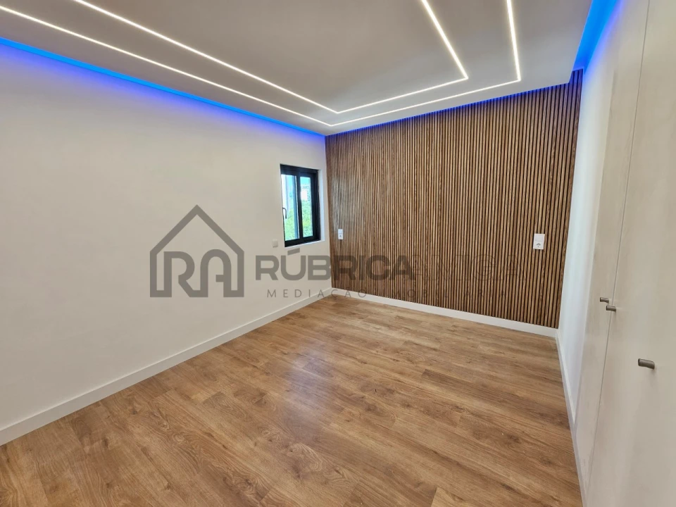 Apartamento T2 para Venda em Quarteira Foto 16