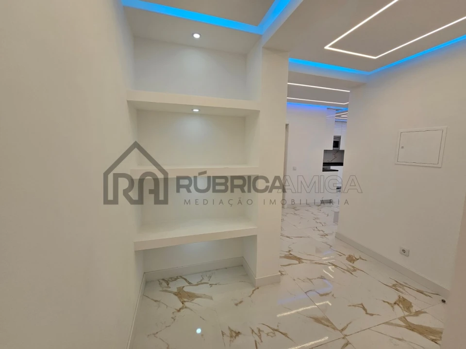 Apartamento T2 para Venda em Quarteira Foto 17