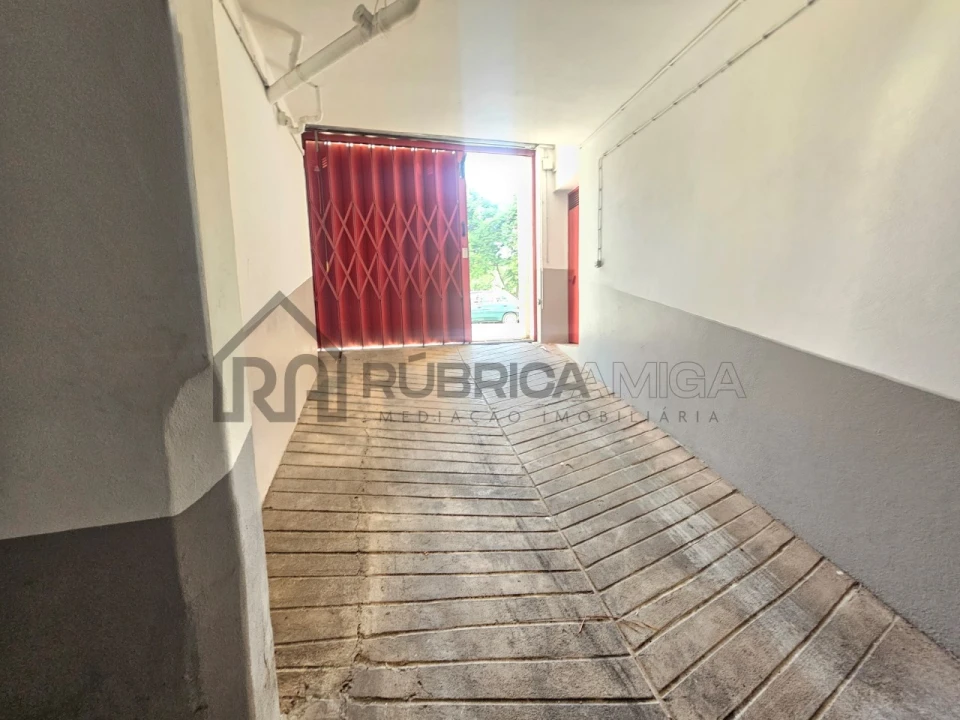 Apartamento T2 para Venda em Quarteira Foto 19