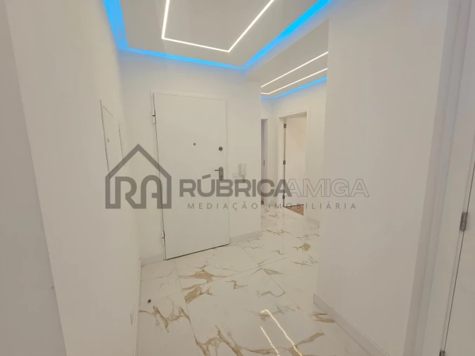 Apartamento T2 para Venda em Quarteira Foto 11