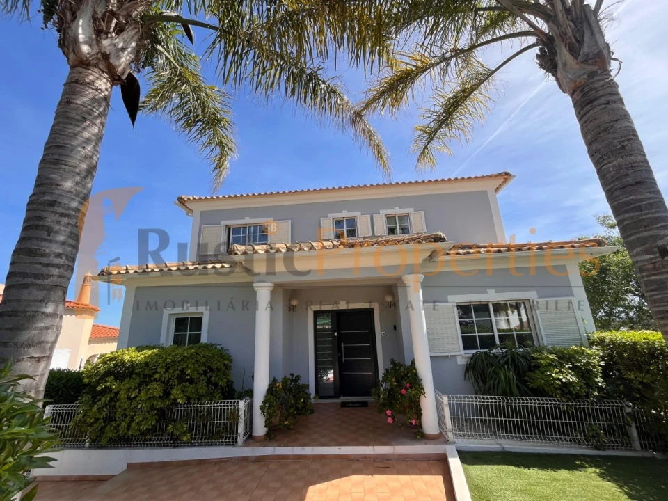 Moradia T5 para Venda em Boliqueime Foto 1