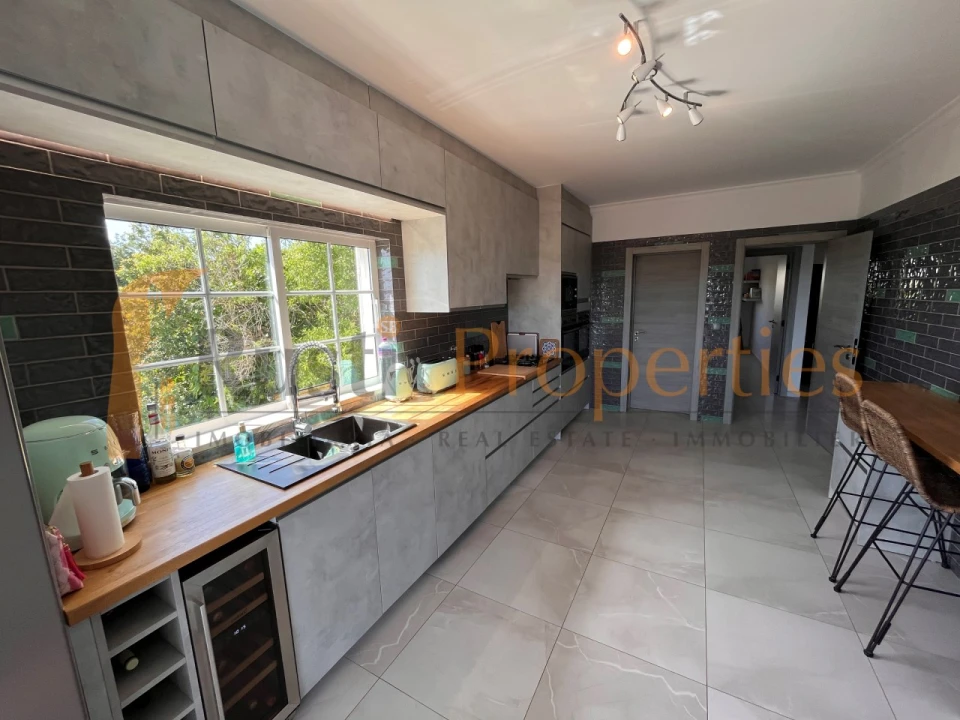 Moradia T5 para Venda em Boliqueime Foto 6