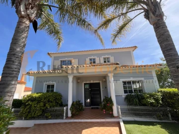 Moradia T5 para Venda em Boliqueime