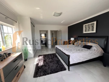 Moradia T5 para Venda em Boliqueime