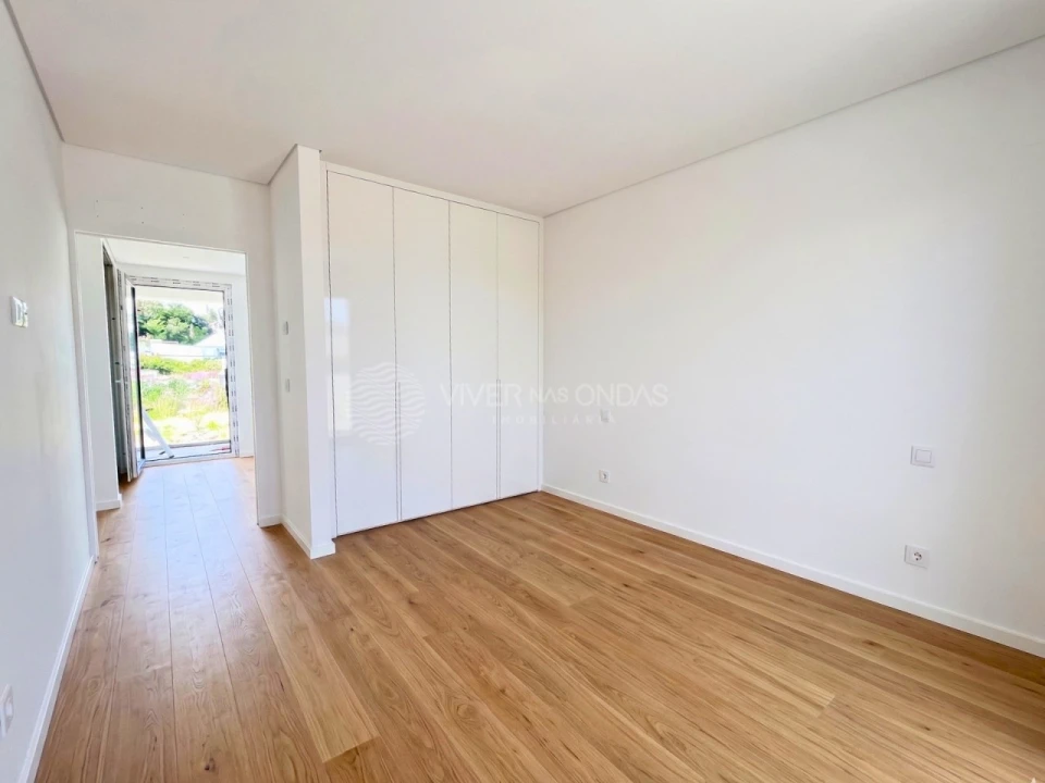 Moradia T4 para Venda em Charneca de Caparica e Sobreda Foto 10